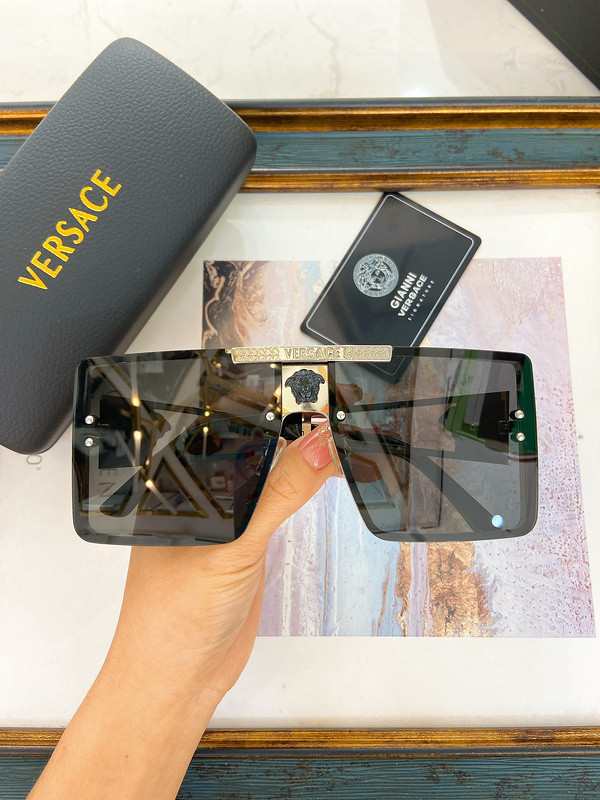 Versace Sunglasses AAAA-2931