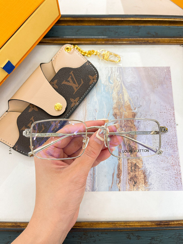 LV Sunglasses AAAA-5105