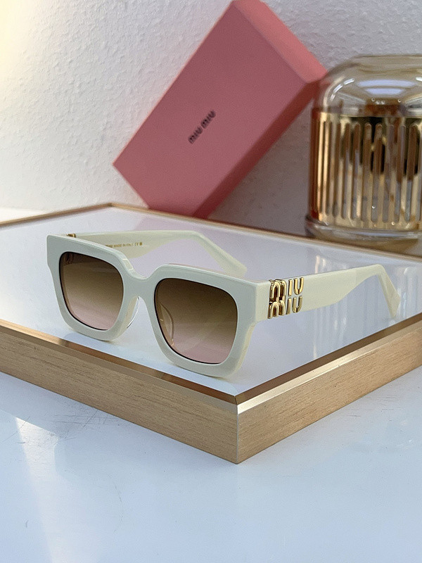 Miu Miu Sunglasses AAAA-1343