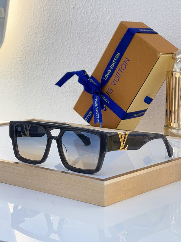 LV Sunglasses AAAA-5052