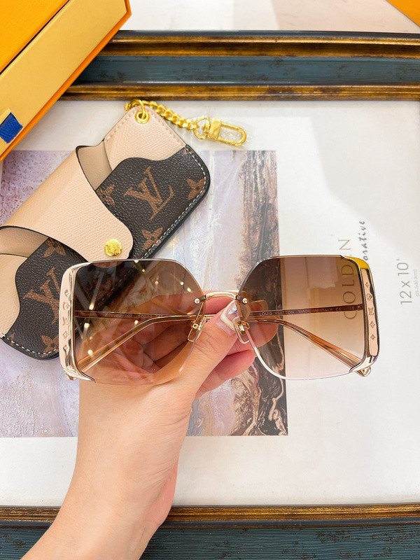 LV Sunglasses AAAA-4971