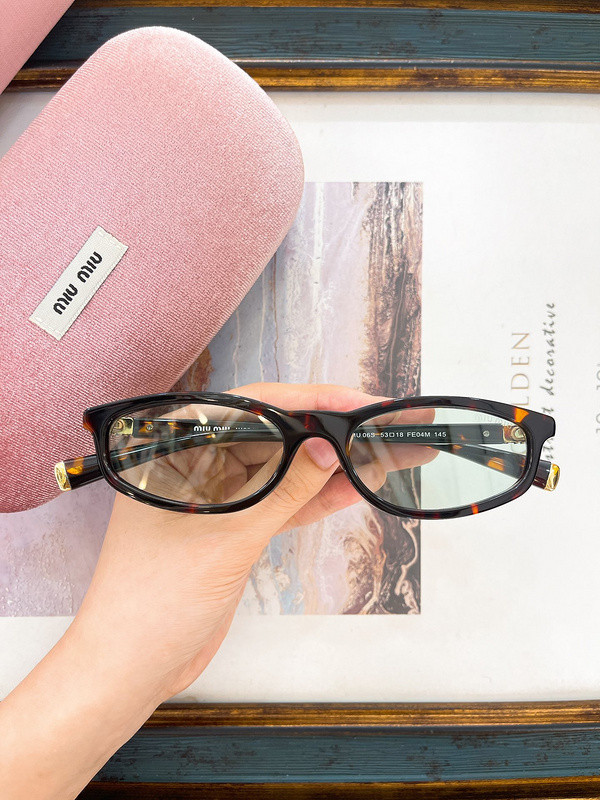 Miu Miu Sunglasses AAAA-1218