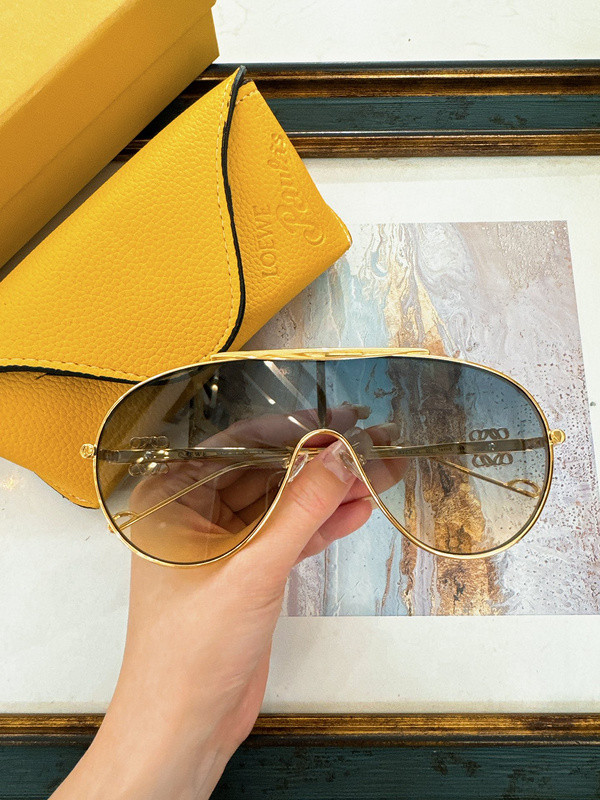 Loewe Sunglasses AAAA-496