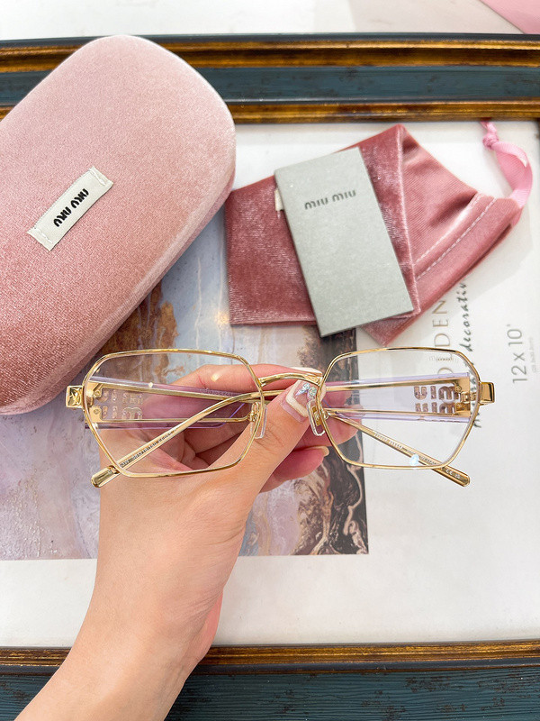 Miu Miu Sunglasses AAAA-1387