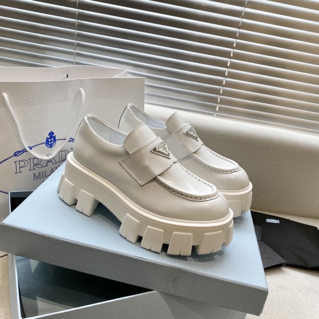 Prada women shoes 1：1 quality-607