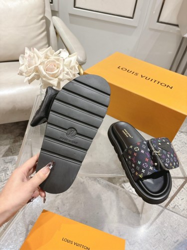 LV women Sandals 1：1 Quality-896