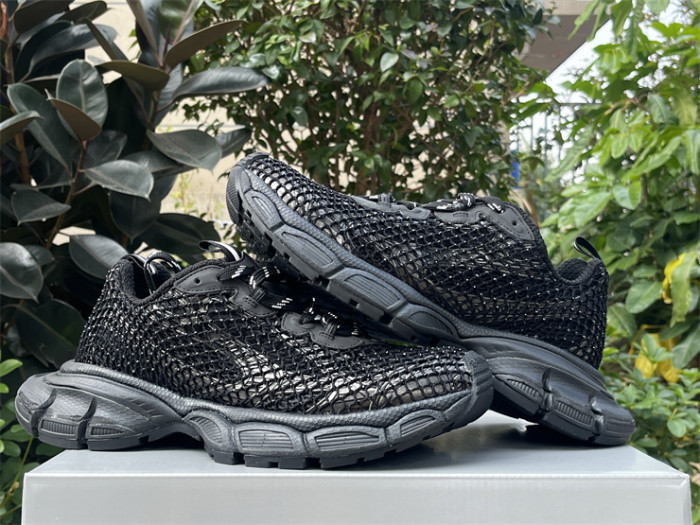 B 17FW Tripe-S High End Sneaker-604