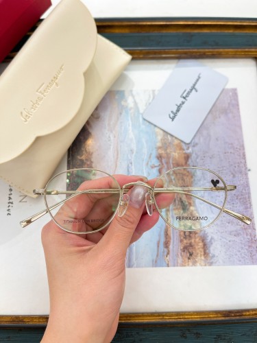 Ferragamo Sunglasses AAAA-946