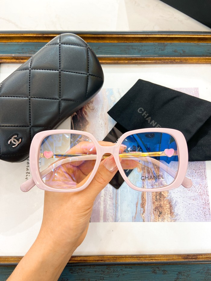 CHNL Sunglasses AAAA-4455