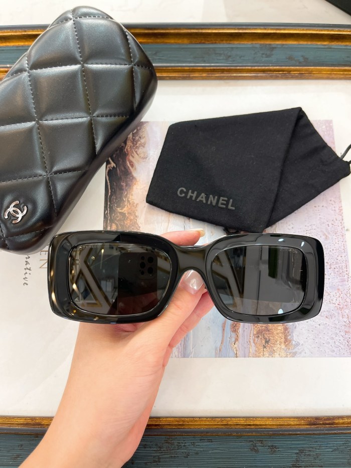 CHNL Sunglasses AAAA-4530