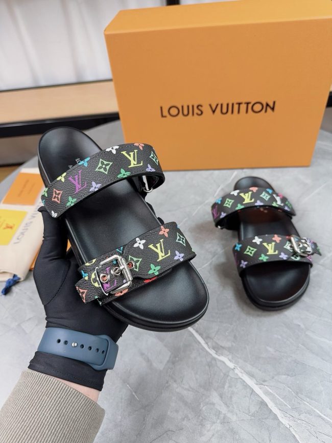 LV women Sandals 1：1 Quality-907
