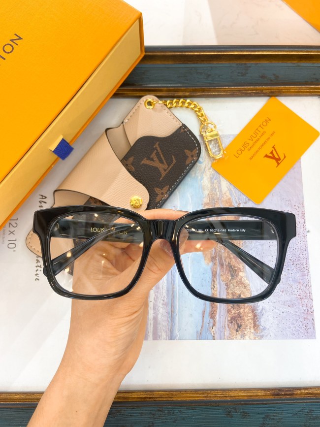 LV Sunglasses AAAA-5342