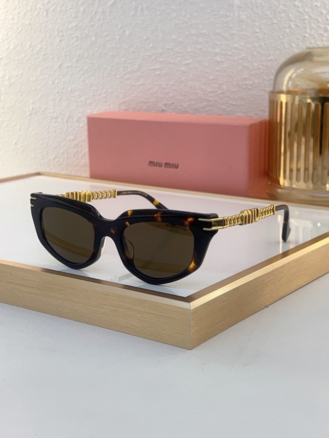 Miu Miu Sunglasses AAAA-1524