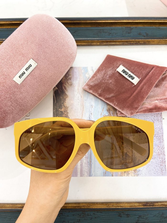Miu Miu Sunglasses AAAA-1529