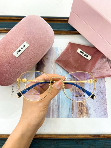 Miu Miu Sunglasses AAAA-1623