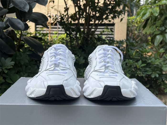 B 17FW Tripe-S High End Sneaker-605