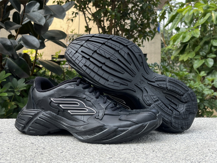 B 17FW Tripe-S High End Sneaker-606