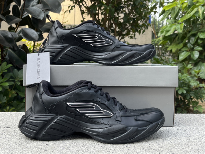 B 17FW Tripe-S High End Sneaker-606