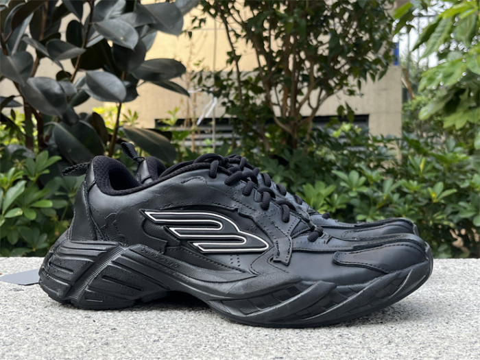 B 17FW Tripe-S High End Sneaker-606