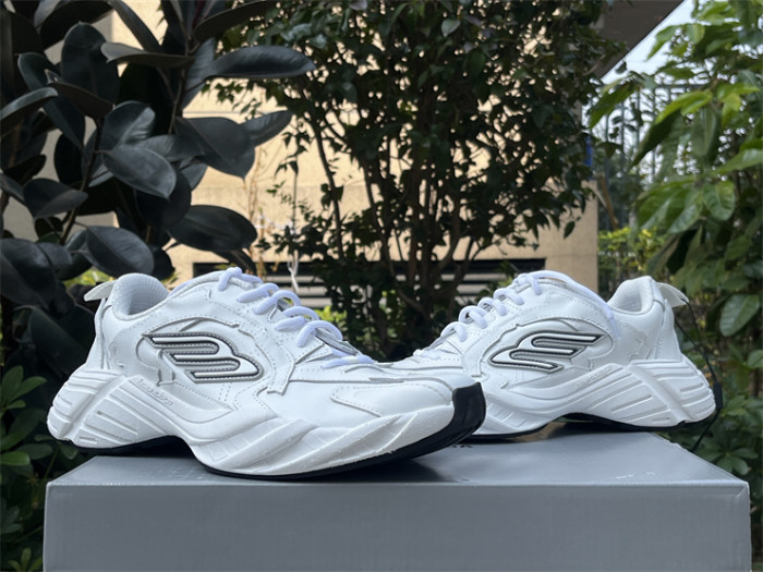 B 17FW Tripe-S High End Sneaker-605