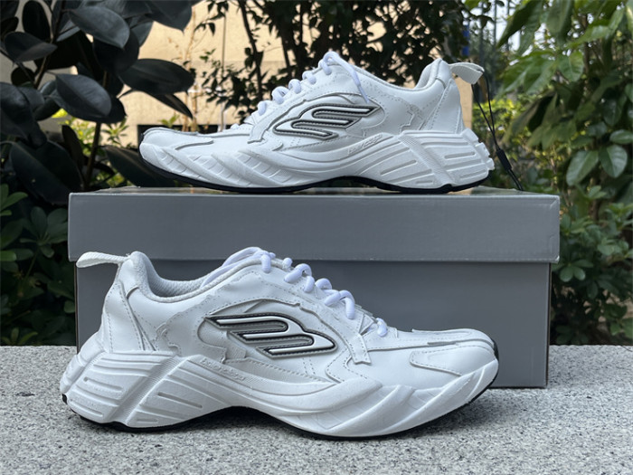 B 17FW Tripe-S High End Sneaker-605