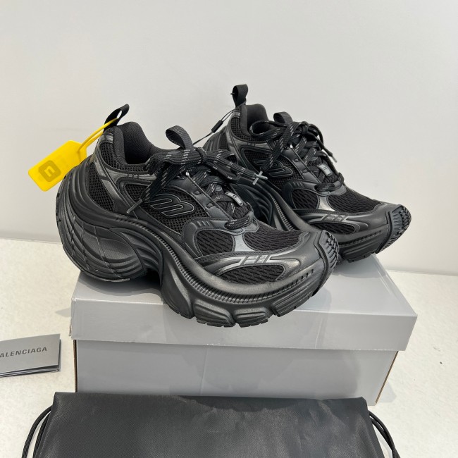 B 17FW Tripe-S High End Sneaker-611