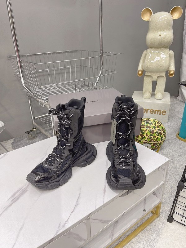 B 17FW Tripe-S High End Sneaker-620