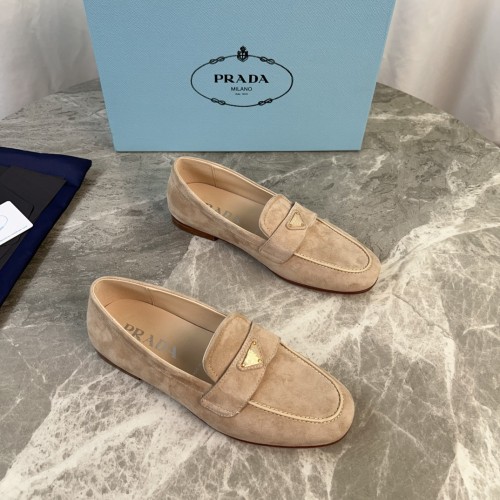 Prada women shoes 1：1 quality-621