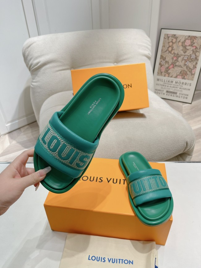 LV Sandals 1：1 Quality-940