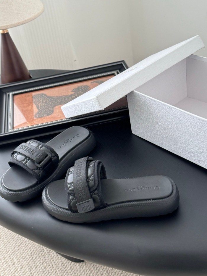 Dior women slippers 1：1 quality-421