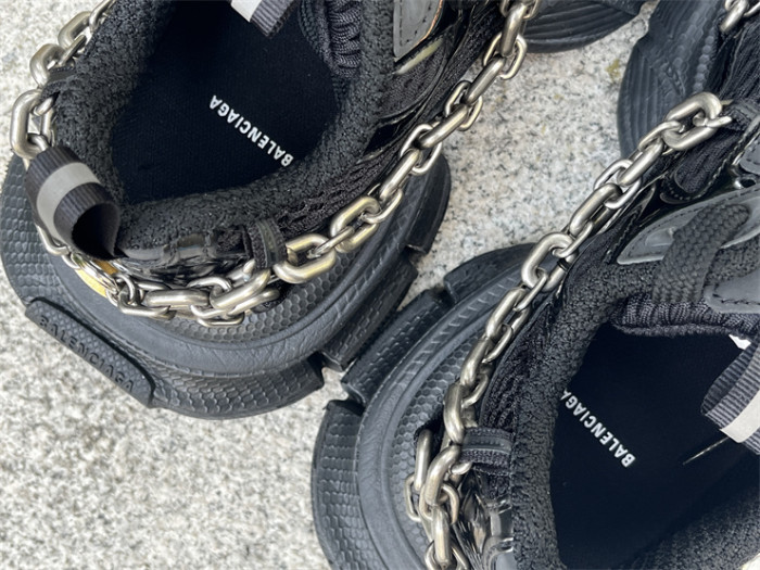 B 17FW Tripe-S High End Sneaker-642