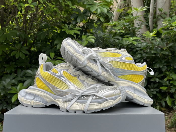 B 17FW Tripe-S High End Sneaker-643