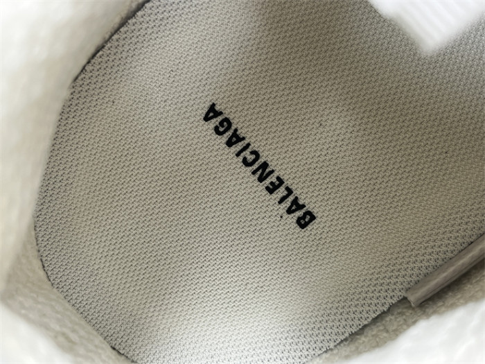 B 17FW Tripe-S High End Sneaker-644