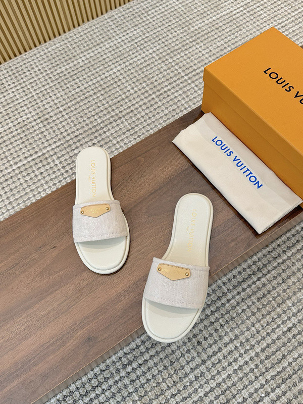 LV men slippers AAA-1224