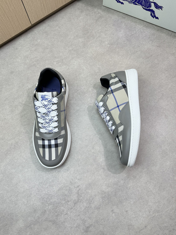 Super Max Burberry Shoes-047