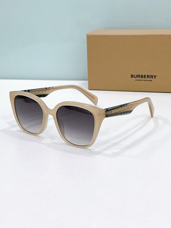 Burberry Sunglasses AAAA-3018