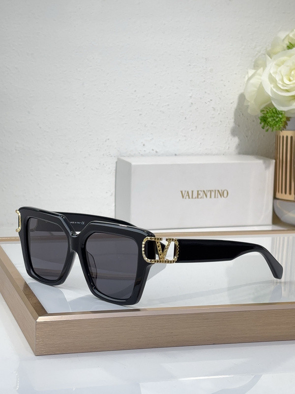 V Sunglasses AAAA-618