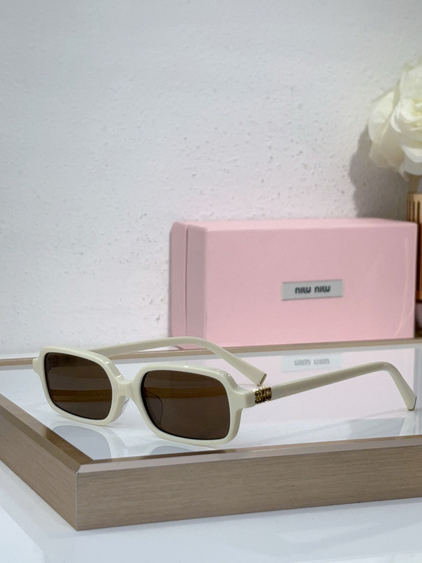 Miu Miu Sunglasses AAAA-1823