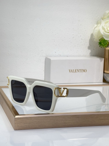 V Sunglasses AAAA-622