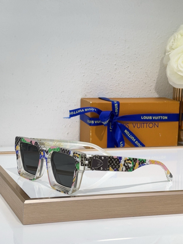 LV Sunglasses AAAA-5582