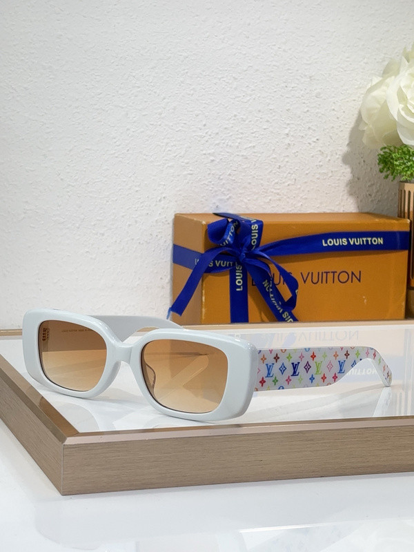 LV Sunglasses AAAA-5805