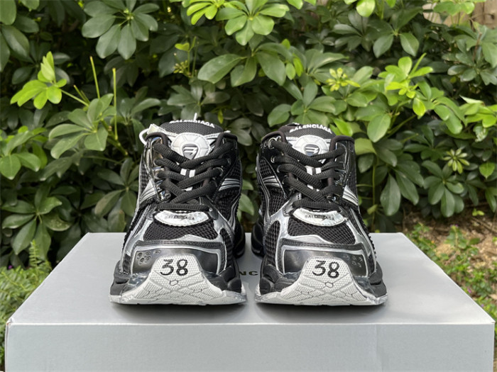 B 17FW Tripe-S High End Sneaker-646