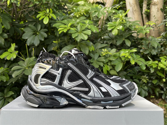 B 17FW Tripe-S High End Sneaker-646