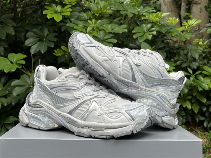 B 17FW Tripe-S High End Sneaker-648