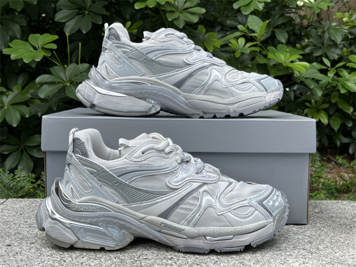 B 17FW Tripe-S High End Sneaker-648