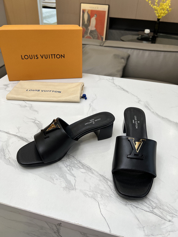 LV women Sandals 1：1 Quality-1077
