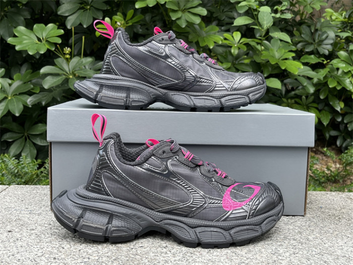 B 17FW Tripe-S High End Sneaker-650