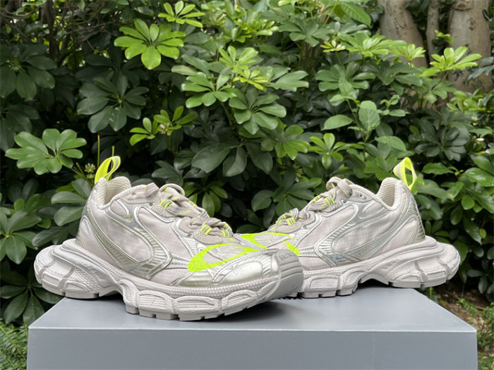 B 17FW Tripe-S High End Sneaker-649