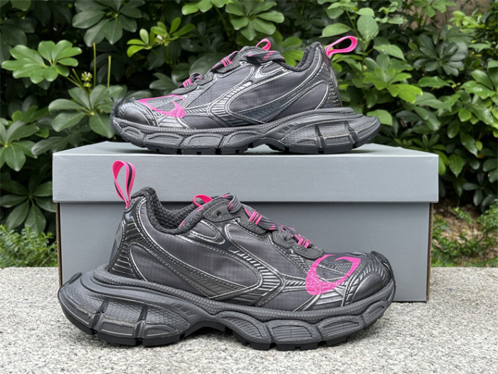 B 17FW Tripe-S High End Sneaker-650