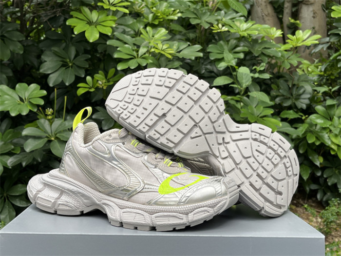 B 17FW Tripe-S High End Sneaker-649